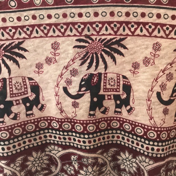 Forever 21 Elephant Print Short Sleeve Crop Top - Picture 3 of 4